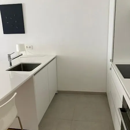 Renovated With Terrace South Gand